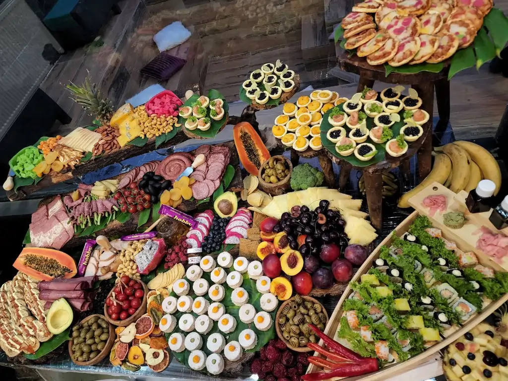 سفارش میز مزه